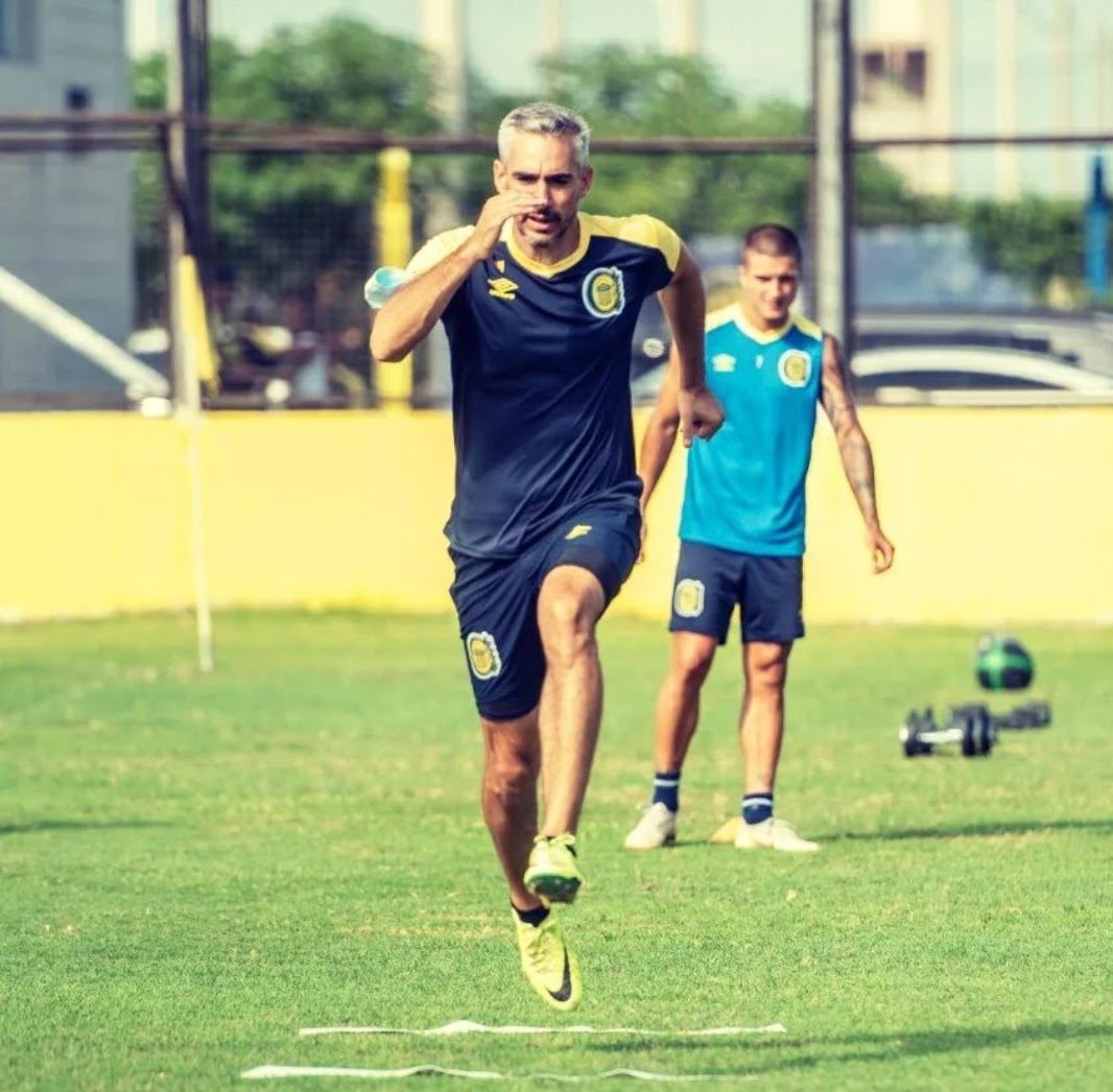 Trabajo de fuerza y control de carga en cancha